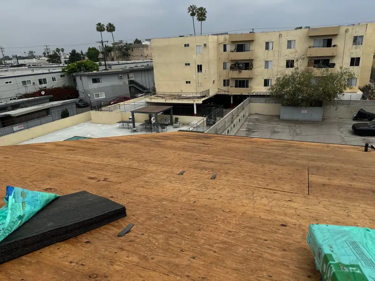 7321 Lennox Ave • Los Angeles, CA 91405 Wood roof top of apartment