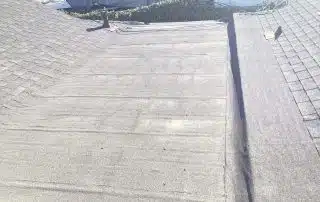 High-quality shingle installation on a Los Angeles home.