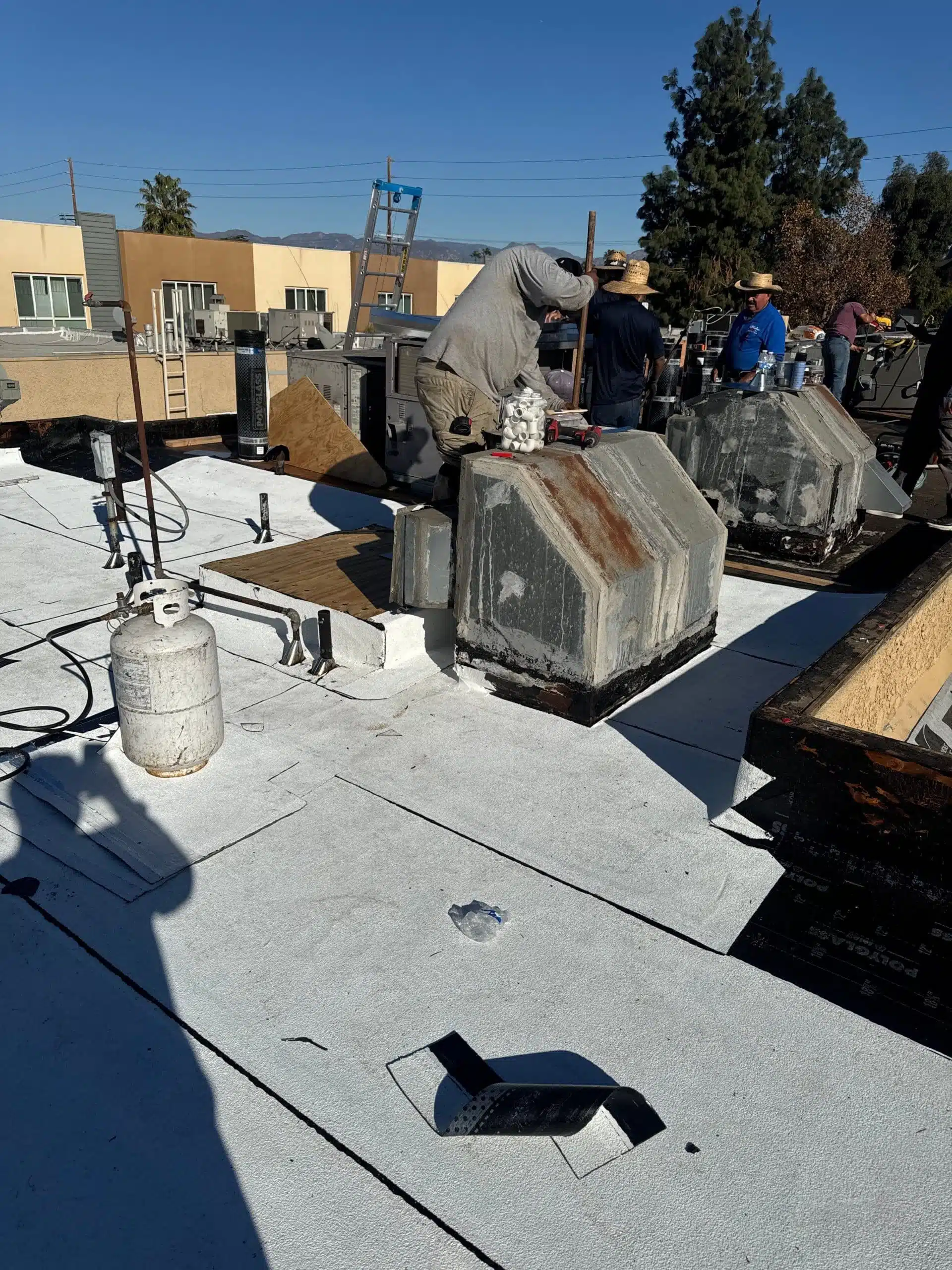 7319 Hazeltine Ave, Los Angeles, CA 91405 hvac sealing