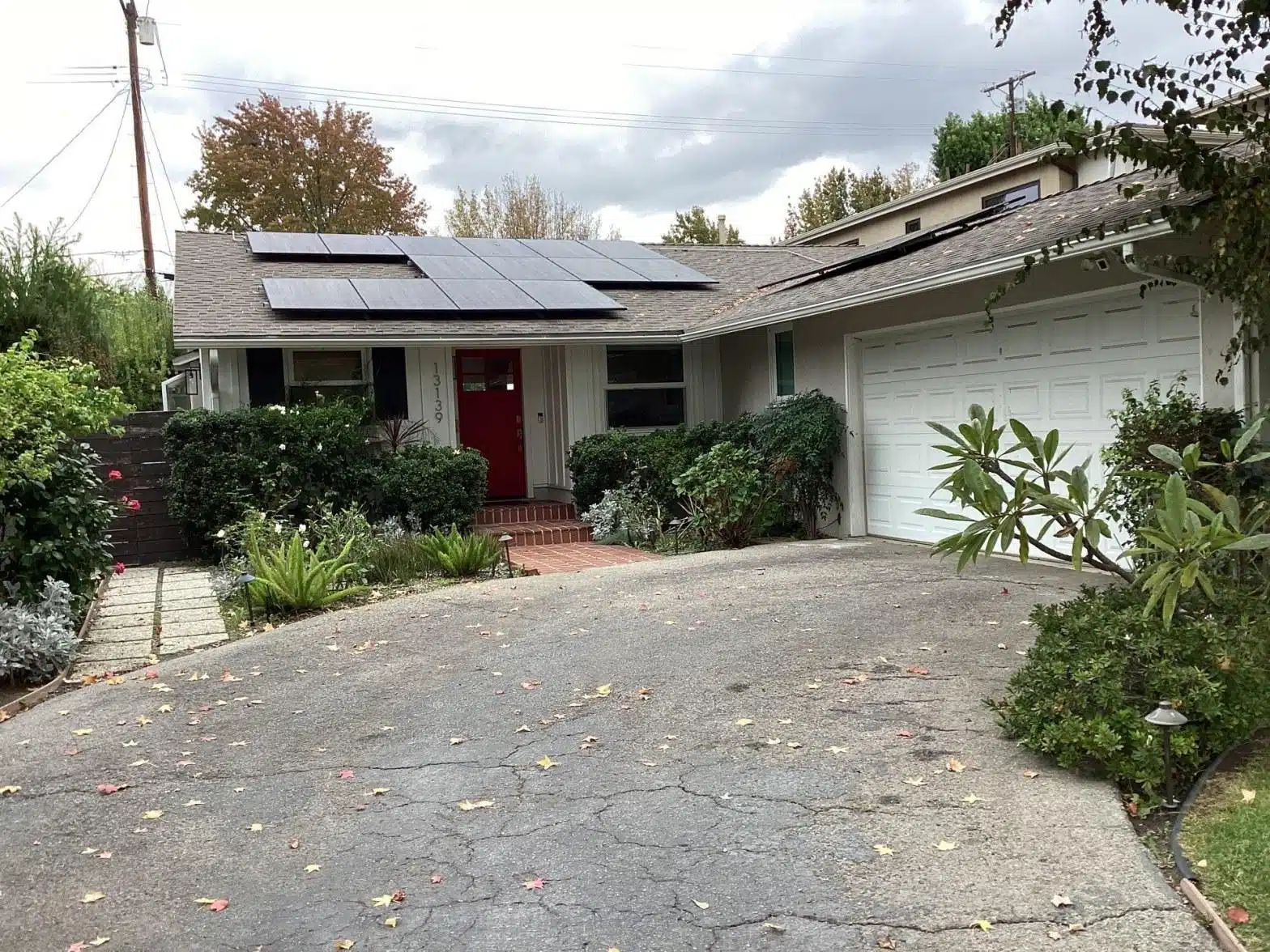 roof leak repair — Roof Repair & Construction Inc.